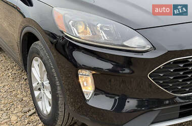 Внедорожник / Кроссовер Ford Escape 2021 в 