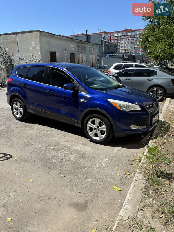 Внедорожник / Кроссовер Ford Escape 2015 в Запорожье