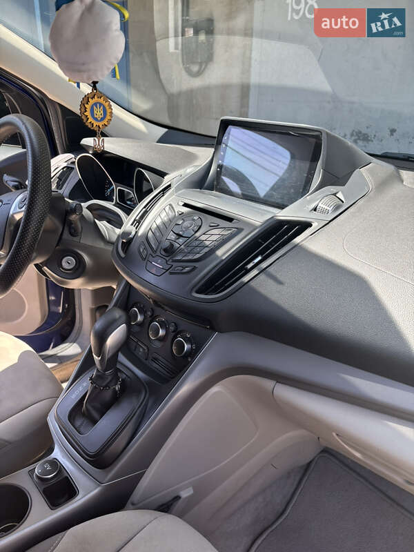 Внедорожник / Кроссовер Ford Escape 2015 в Запорожье