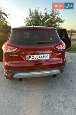 Внедорожник / Кроссовер Ford Escape 2015 в 