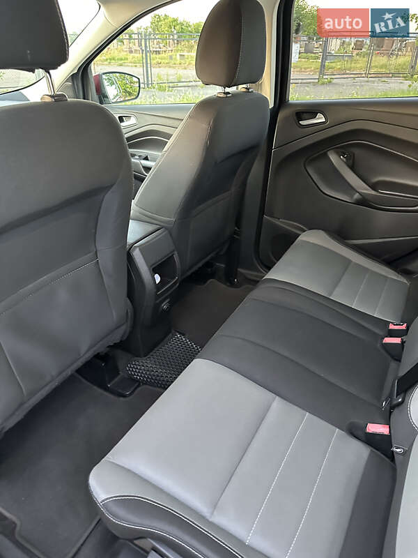 Внедорожник / Кроссовер Ford Escape 2015 в Золочеве фото 16 Внедорожник / Кроссовер Ford Escape 2015 в Золочеве