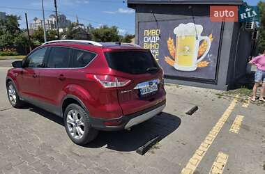 Внедорожник / Кроссовер Ford Escape 2015 в 