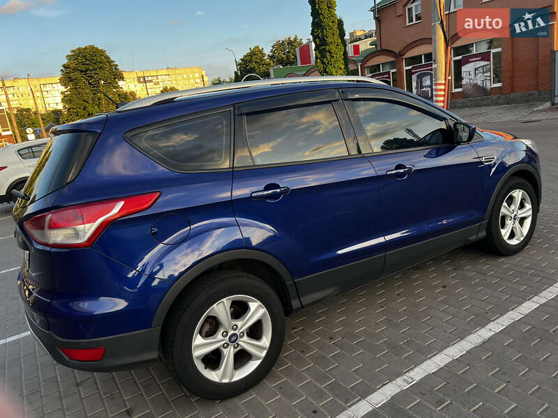 Внедорожник / Кроссовер Ford Escape 2014 в Черкассах
