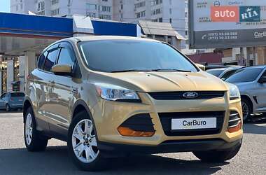 Внедорожник / Кроссовер Ford Escape 2014 в 
