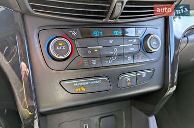 Внедорожник / Кроссовер Ford Escape 2018 в 