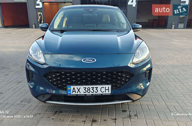 Внедорожник / Кроссовер Ford Escape 2020 в 