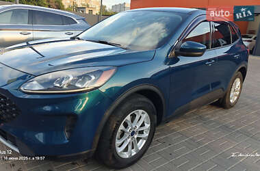 Внедорожник / Кроссовер Ford Escape 2020 в 
