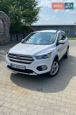 Внедорожник / Кроссовер Ford Escape 2018 в Ужгороде