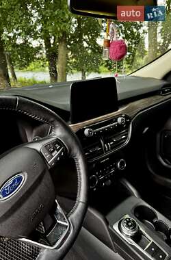 Позашляховик / Кросовер Ford Escape 2020 в Сумах