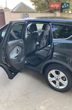 Внедорожник / Кроссовер Ford Escape 2012 в 