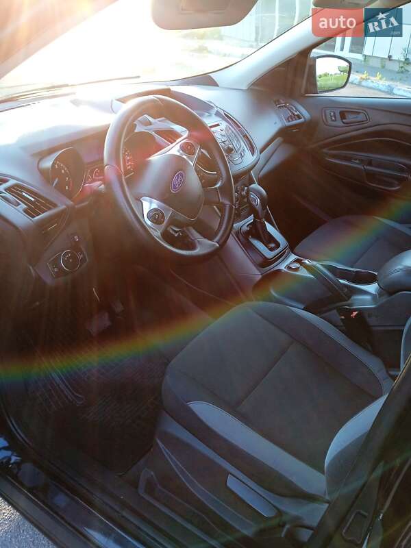 Внедорожник / Кроссовер Ford Escape 2012 в Мене