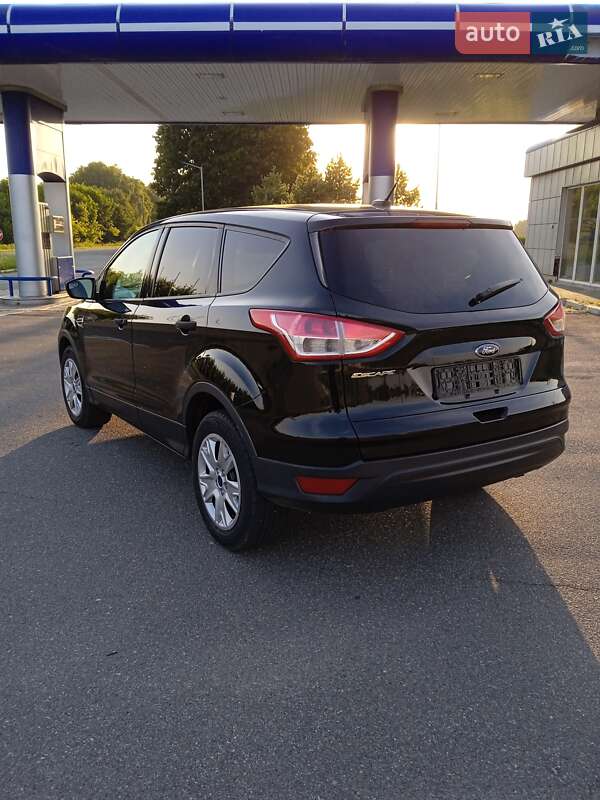Внедорожник / Кроссовер Ford Escape 2012 в Мене