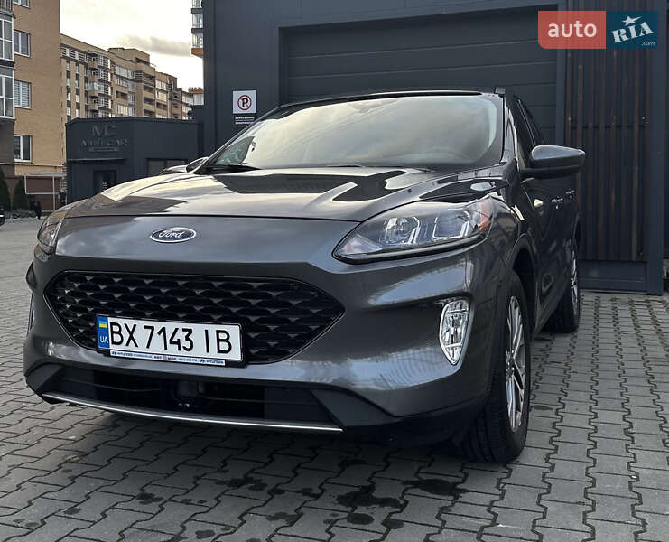 Внедорожник / Кроссовер Ford Escape 2022 в 