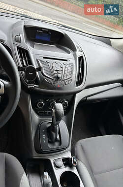 Внедорожник / Кроссовер Ford Escape 2013 в 