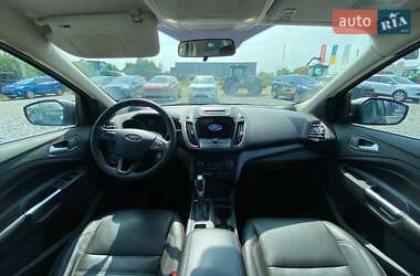 Внедорожник / Кроссовер Ford Escape 2018 в 