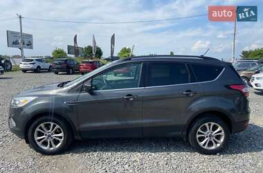 Внедорожник / Кроссовер Ford Escape 2018 в 