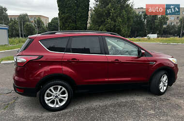 Внедорожник / Кроссовер Ford Escape 2017 в 