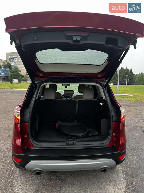 Позашляховик / Кросовер Ford Escape 2017 в Рівному
