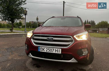 Внедорожник / Кроссовер Ford Escape 2017 в 