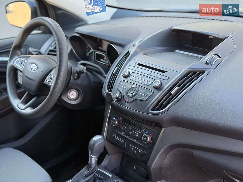 Позашляховик / Кросовер Ford Escape 2017 в Одесі