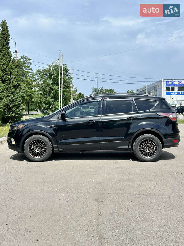 Позашляховик / Кросовер Ford Escape 2016 в Сумах