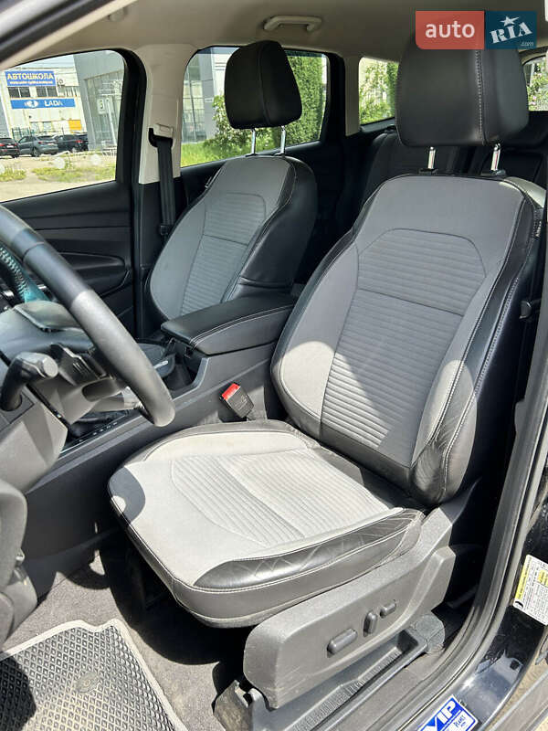 Позашляховик / Кросовер Ford Escape 2016 в Сумах