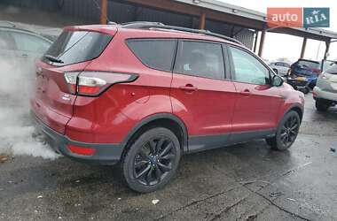 Внедорожник / Кроссовер Ford Escape 2017 в 