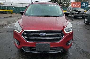 Внедорожник / Кроссовер Ford Escape 2017 в 