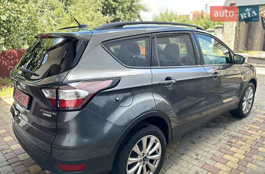 Внедорожник / Кроссовер Ford Escape 2017 в 