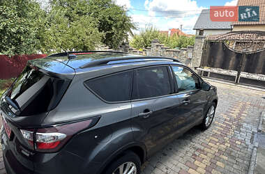 Внедорожник / Кроссовер Ford Escape 2017 в 