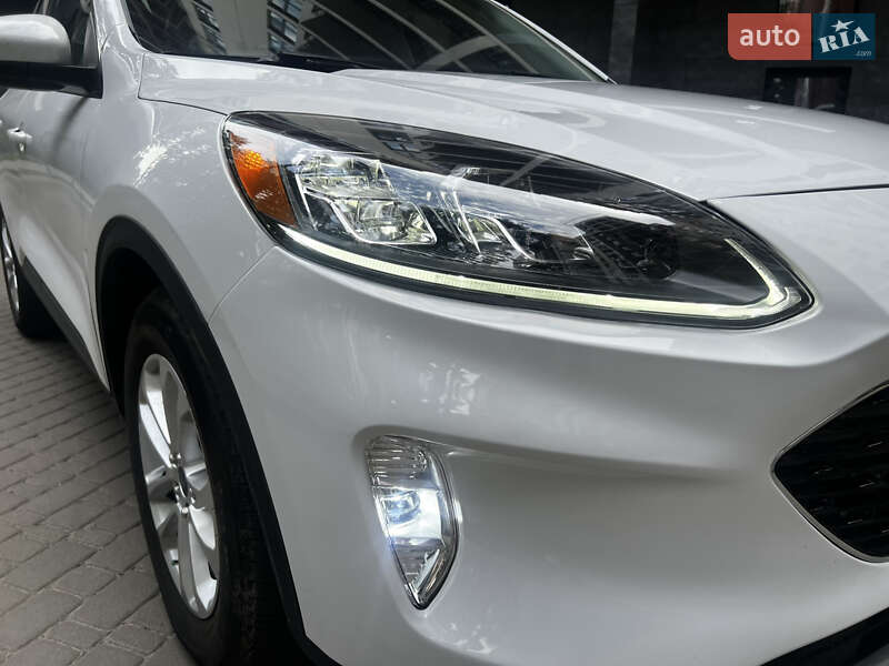 Позашляховик / Кросовер Ford Escape 2021 в Броварах