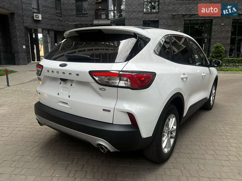 Позашляховик / Кросовер Ford Escape 2021 в Броварах