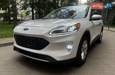 Внедорожник / Кроссовер Ford Escape 2021 в 