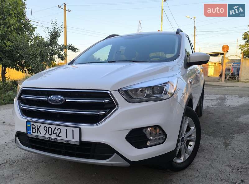 Позашляховик / Кросовер Ford Escape 2018 в Кривому Розі