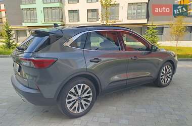 Внедорожник / Кроссовер Ford Escape 2020 в 