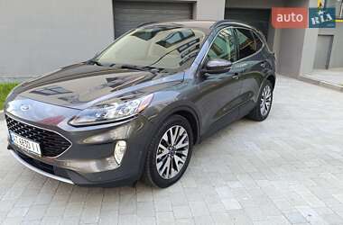 Внедорожник / Кроссовер Ford Escape 2020 в 