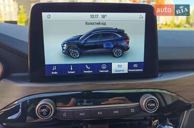 Внедорожник / Кроссовер Ford Escape 2020 в 