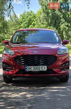 Внедорожник / Кроссовер Ford Escape 2021 в 