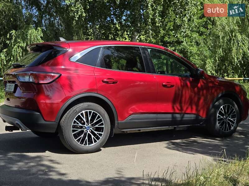 Внедорожник / Кроссовер Ford Escape 2021 в Ровно