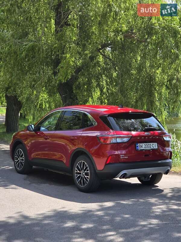 Внедорожник / Кроссовер Ford Escape 2021 в Ровно