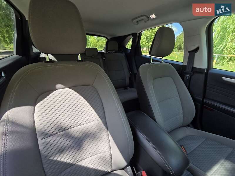 Внедорожник / Кроссовер Ford Escape 2021 в Ровно