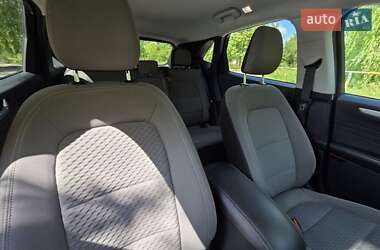 Внедорожник / Кроссовер Ford Escape 2021 в 