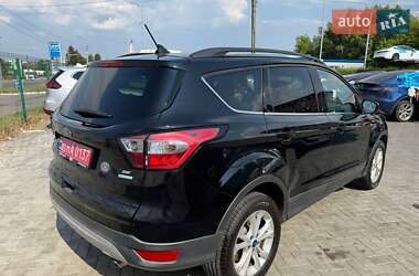 Внедорожник / Кроссовер Ford Escape 2018 в 