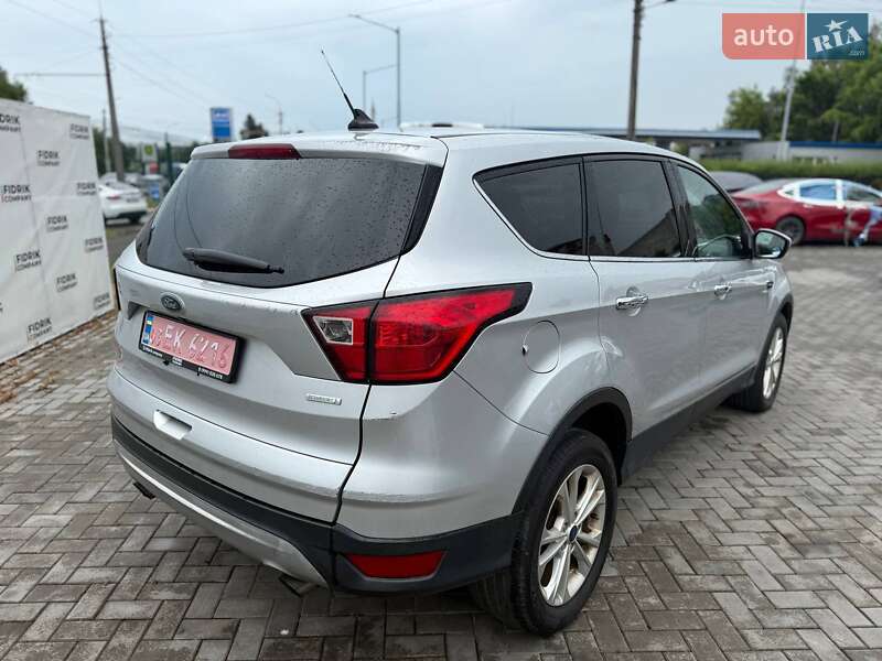 Внедорожник / Кроссовер Ford Escape 2019 в Луцке