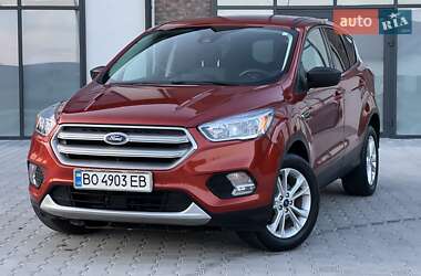 Внедорожник / Кроссовер Ford Escape 2018 в 