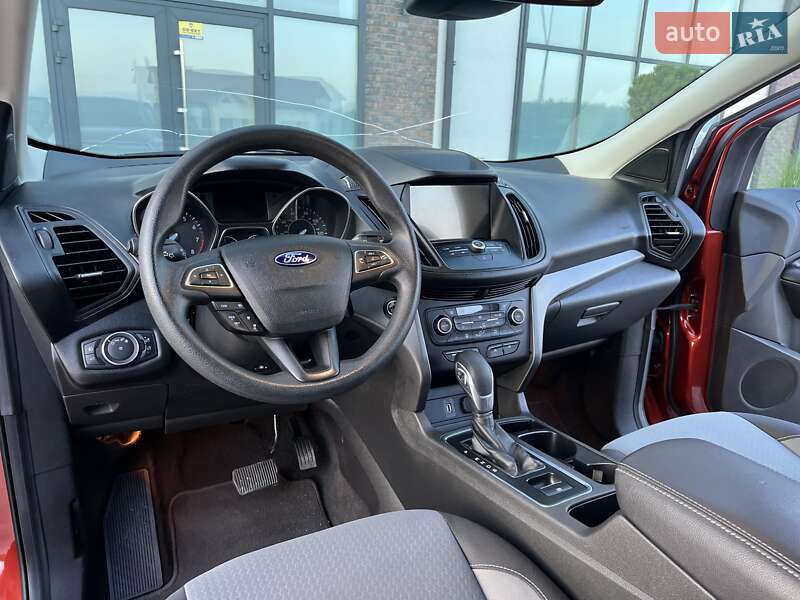 Внедорожник / Кроссовер Ford Escape 2018 в Тернополе