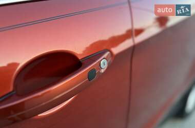 Внедорожник / Кроссовер Ford Escape 2018 в 