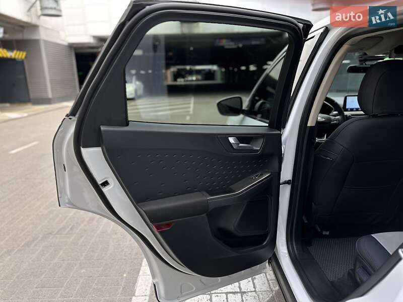 Позашляховик / Кросовер Ford Escape 2020 в Києві
