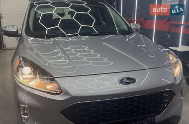 Позашляховик / Кросовер Ford Escape 2021 в Ужгороді
