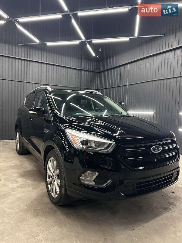 Внедорожник / Кроссовер Ford Escape 2016 в Одессе